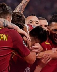  蒂姆红土演绎传奇，连克巨头问鼎罗马