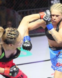  电竞女将巾帼不让，女子赛表现抢眼