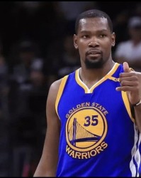  篮球明星公益行，爱心传递温暖人心