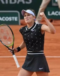  万卓索娃黑马之路不止，迈阿密站连克强手