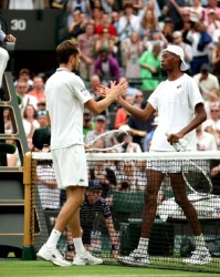  阿尔卡拉斯青春风暴，温网决赛创历史佳绩