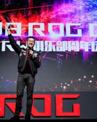  电竞元老重返赛场，情怀与实力共燃