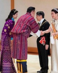  莱巴金娜身高优势尽显统治网前较量