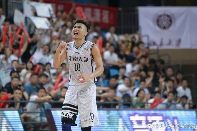  网坛父子兵齐上阵，传承精神感动全场